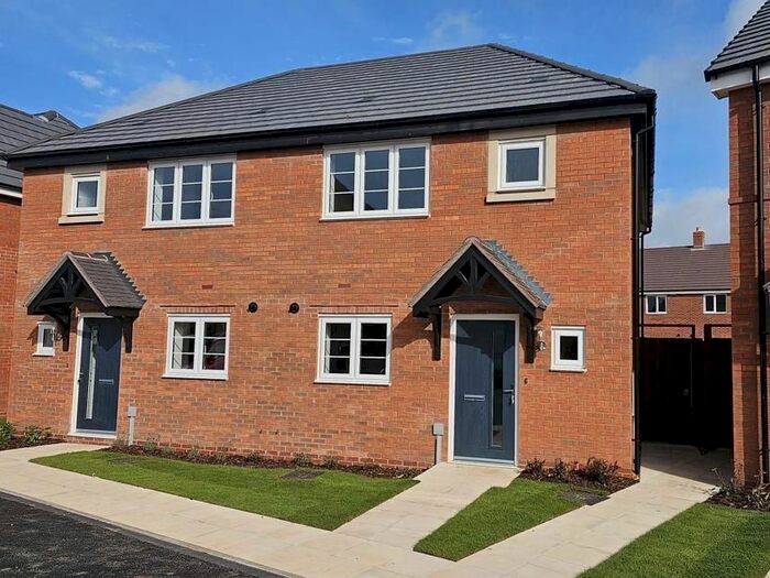 3 Bedroom Semi-Detached House To Rent In Modder Close, Great Wyrley, WS6