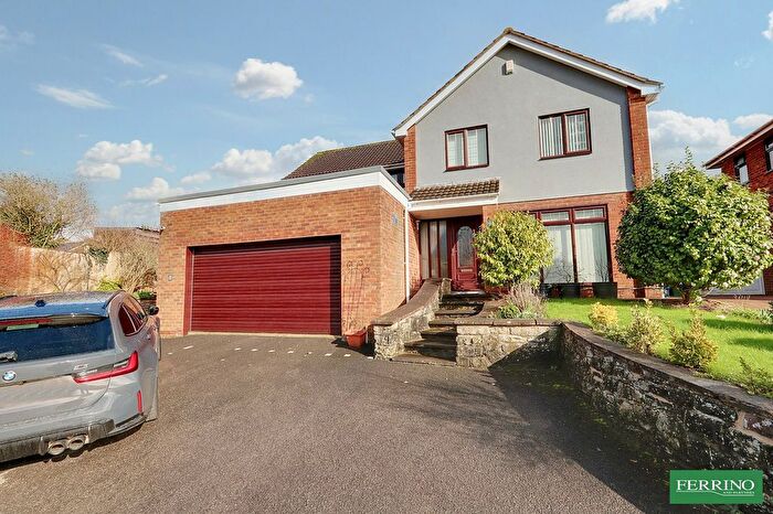 4 Bedroom Detached House For Sale In (Very Large Garage), Beaufort Drive, Lydney, Gloucestershire., GL15