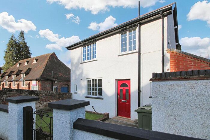 3 Bedroom Detached House To Rent In Addison Road, Guildford, GU1