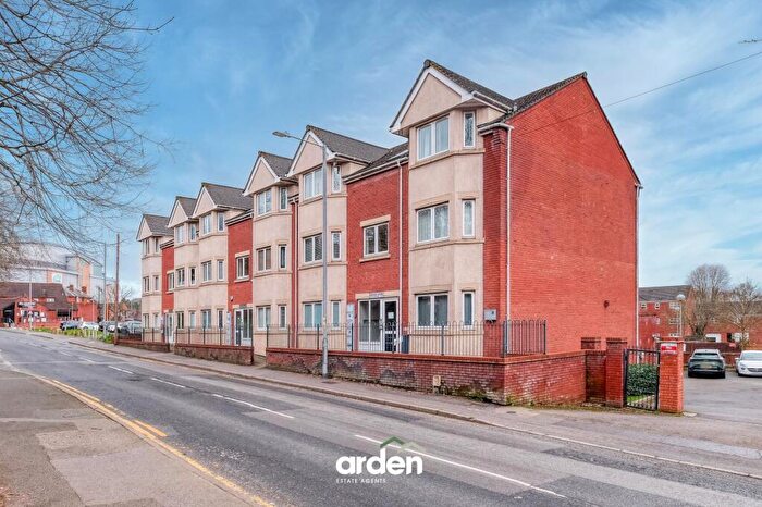 2 Bedroom Flat For Sale In Hewell Road, Redditch, B97
