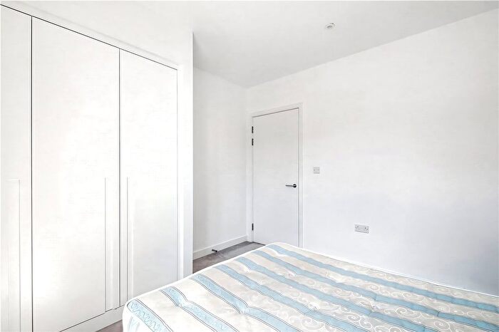 2 Bedroom Flat To Rent In Commodore House Royal Wharf, Royal Crest Ave, London, E16