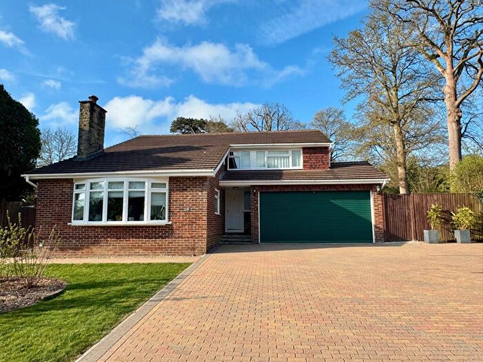 4 Bedroom Detached House For Sale In Ifoldhurst, Loxwood, RH14