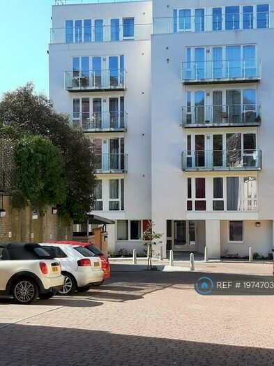 1 Bedroom Flat To Rent In St. Stephen Martyr, Bournemouth, BH2