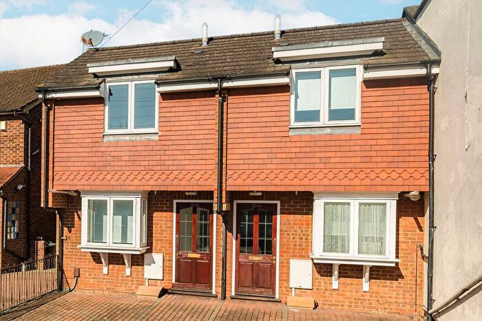 1 Bedroom Terraced House To Rent In Colne Road, Twickenham, TW2