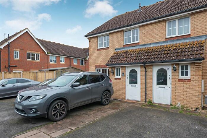3 Bedroom Semi Detached House For Sale In The Avenue, Hersden, Canterbury, CT3