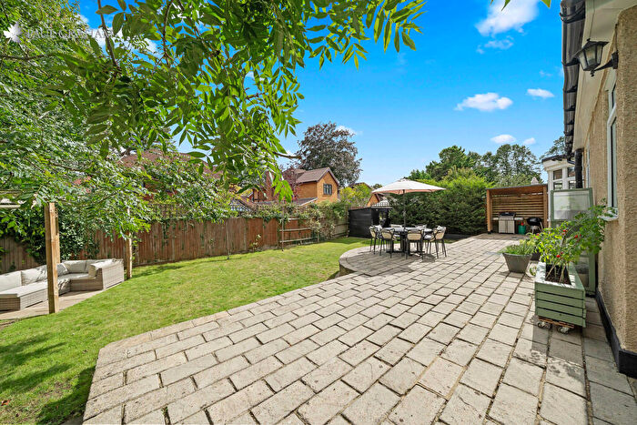 5 Bedroom Detached House For Sale In Sandy Lane South, South Wallington, SM6