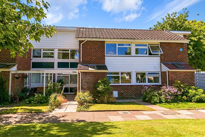 3 Bedroom Terraced House For Sale In Ashburnham Road, Richmond, TW10