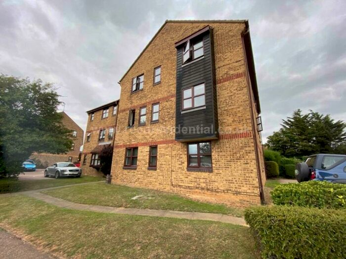1 Bedroom Apartment To Rent In Frobisher Way, Shoebury, SS3