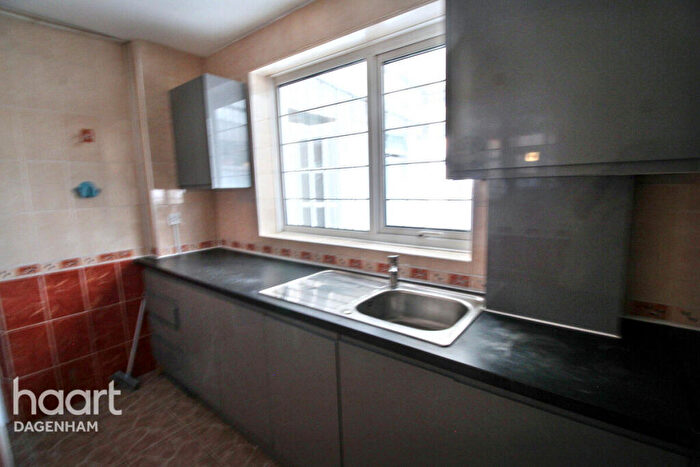 3 Bedroom Terraced House To Rent In Lodge Avenue, Dagenham, RM8