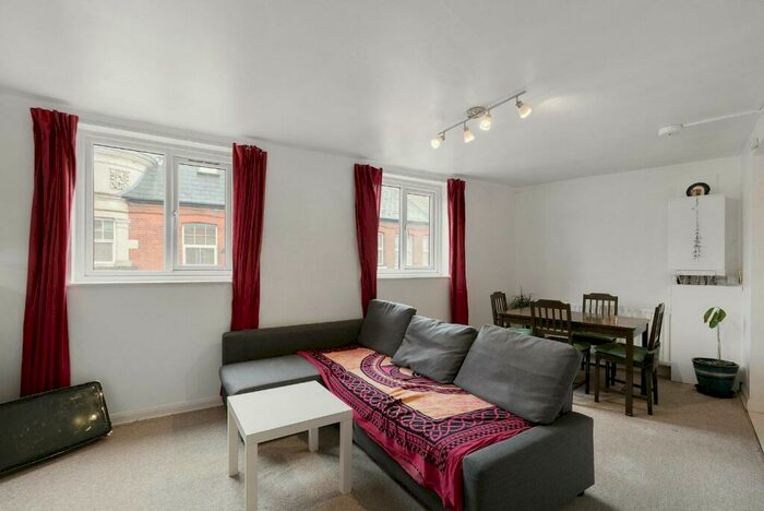 2 Bedroom Apartment To Rent In Church Road, London, SE19