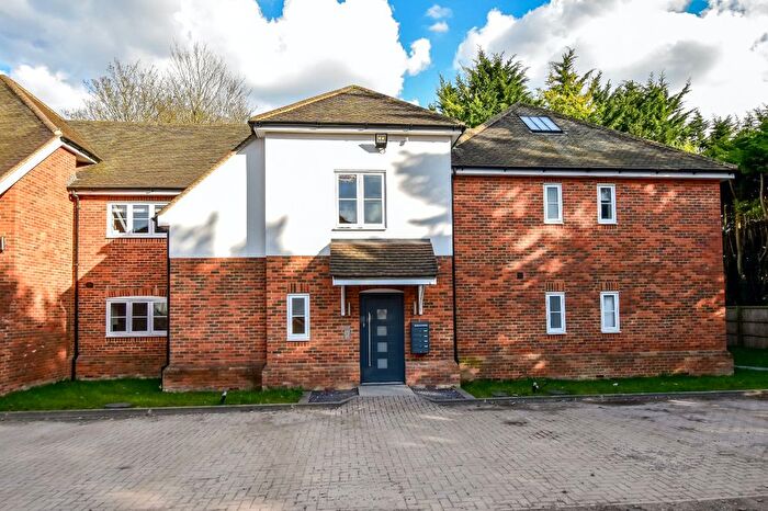 2 Bedroom Flat For Sale In Walnut Mews, Amersham, Buckinghamshire, HP7