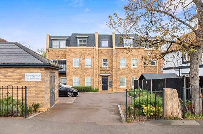 2 Bedroom Apartment For Sale In Croydon Road, Wallington, SM6