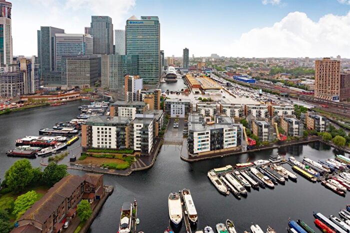 1 Bedroom Apartment For Sale In Horizons Tower, Yabsley Street, E14