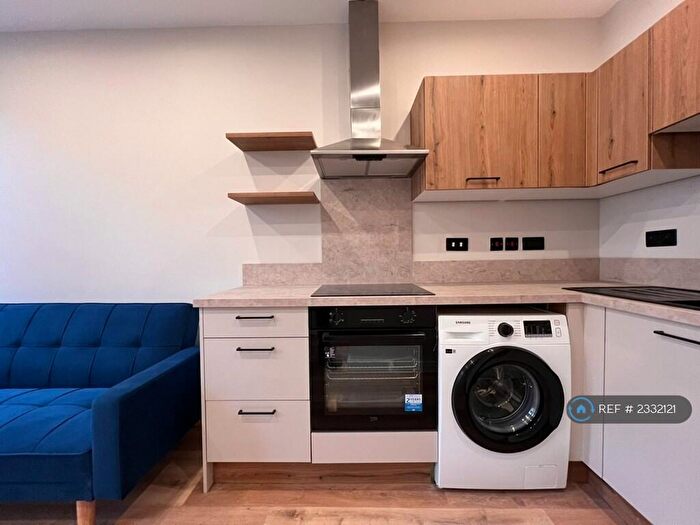 1 Bedroom Flat To Rent In The Headrow, Leeds, LS1