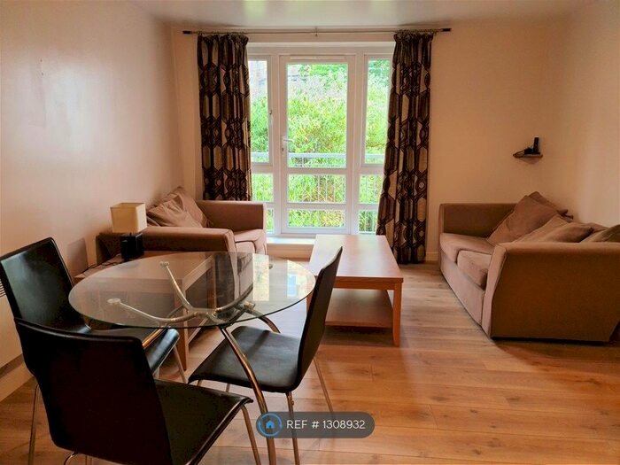 1 Bedroom Flat To Rent In Allanfield Place, Edinburgh EH7
