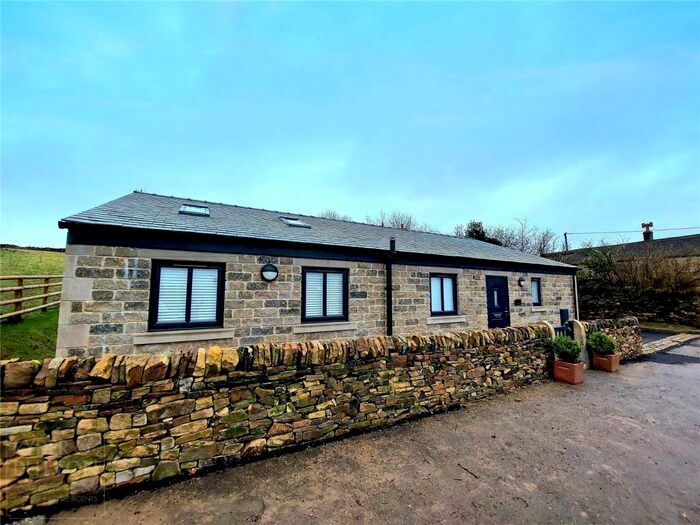 3 Bedroom Detached Bungalow To Rent In Hilltop Farm, Glossop, SK13