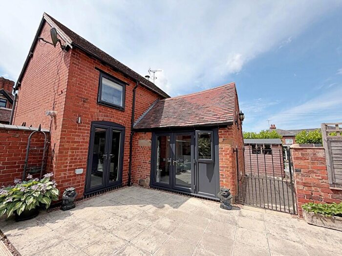 2 Bedroom Detached House For Sale In Tanners Lane, Berkswell, CV7