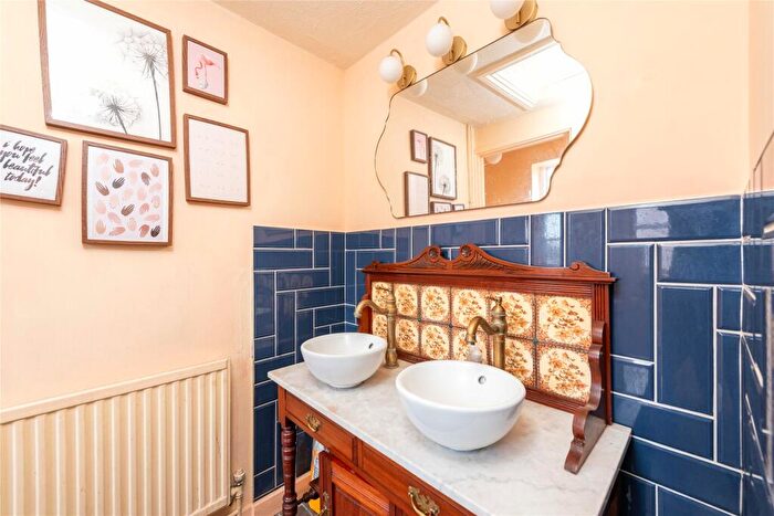 3 Bedroom End Of Terrace House For Sale In High Street, Gosmore, Hertfordshire, SG4