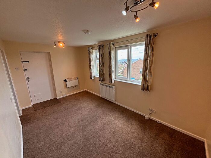 1 Bedroom Studio To Rent In Bronwydd, Swansea, SA7