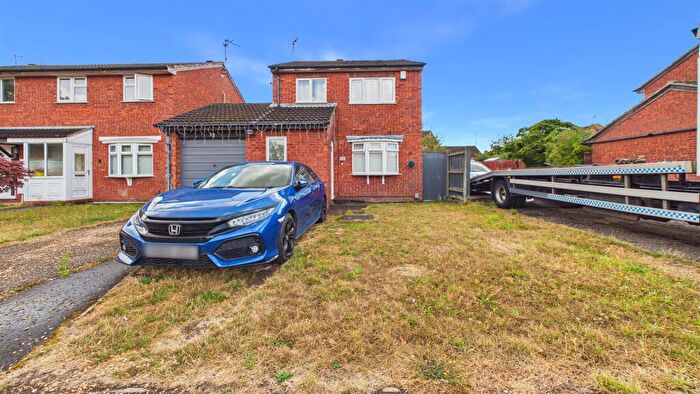 3 Bedroom Detached House For Sale In Pheasant Grove, Werrington, Peterborough, PE4