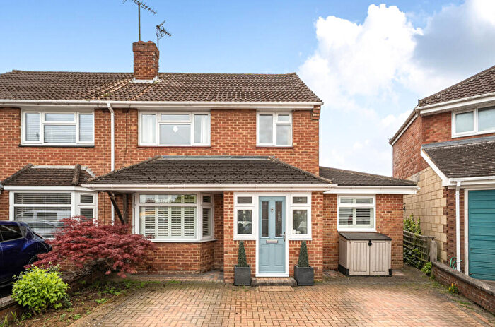 3 Bedroom Semi-Detached House For Sale In Birdbrook Road, Upper Stratton, Swindon, SN2
