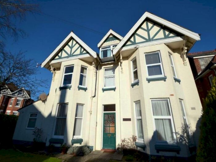 1 Bedroom Flat To Rent In Groveley Road, Alum Chine, Bournemouth, BH4