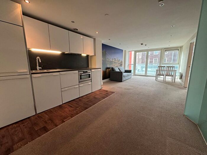 2 Bedroom Property To Rent In Huntingdon Street, Nottingham, Nottinghamshire, NG1