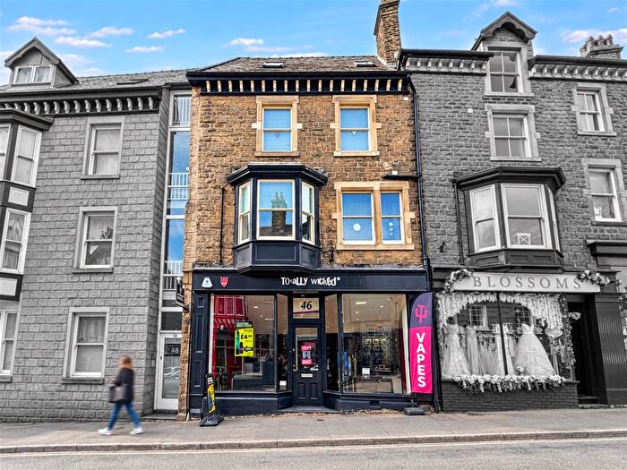 2 Bedroom Property For Sale In High Street, Buxton, Derbyshire, ., SK17
