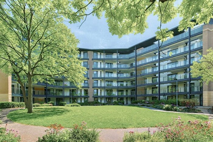 2 Bedroom Flat For Sale In Brickfield Road, London, SW4