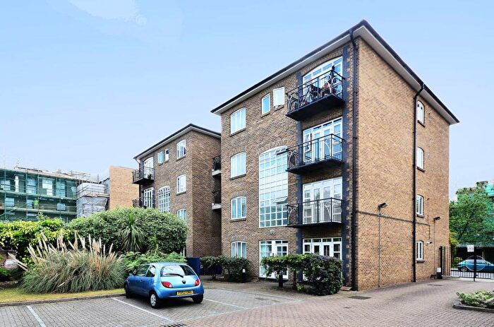 1 Bedroom Flat To Rent In Old Ford Road, Bow, London, E3