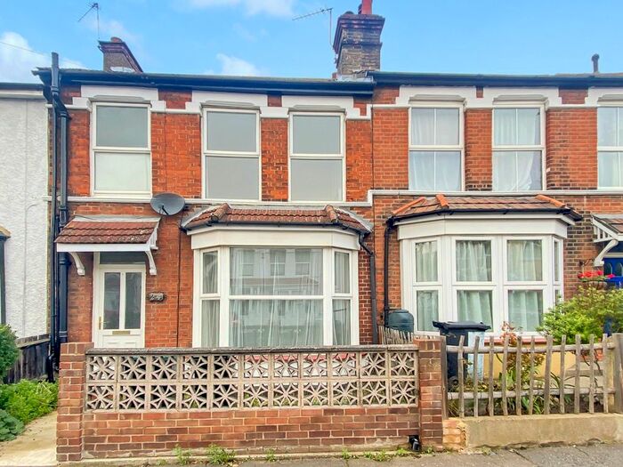 3 Bedroom Semi-Detached House To Rent In Park Avenue, Northfleet, Kent, DA11