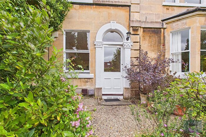 1 Bedroom Flat To Rent In Devonshire Buildings, Bath, BA2