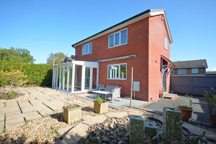 2 Bedroom Detached House For Sale In Whirley Close, Stockport, SK4