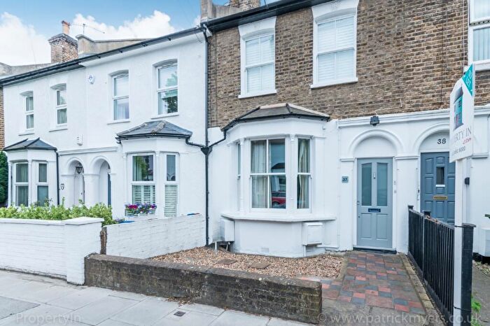 1 Bedroom Flat To Rent In St. Francis Road East Dulwich, SE22