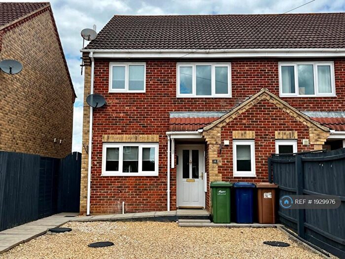 3 Bedroom Semi Detached House To Rent In Beechings Close, Wisbech St. Mary, PE13