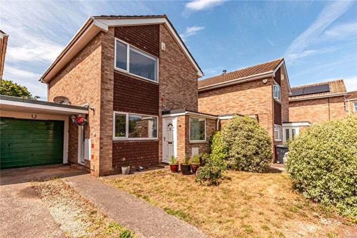 3 Bedroom Link Detached House For Sale In Duchess Way, Stapleton, Bristol, BS16