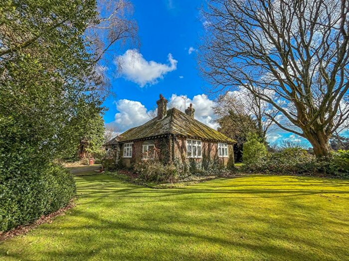 2 Bedroom Detached Bungalow For Sale In Standard Hill Close, Ninfield, Battle, TN33