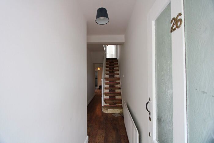 4 Bedroom Terraced House To Rent In Quicks Road, Wimbledon, SW19