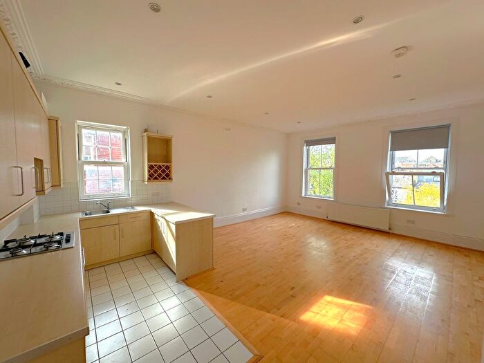 1 Bedroom Flat To Rent In Compayne Gardens, London, NW6