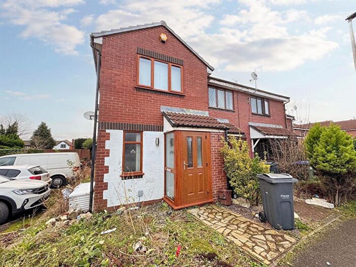 1 Bedroom End Of Terrace House For Sale In Readers Walk, Great Barr, Birmingham, B43