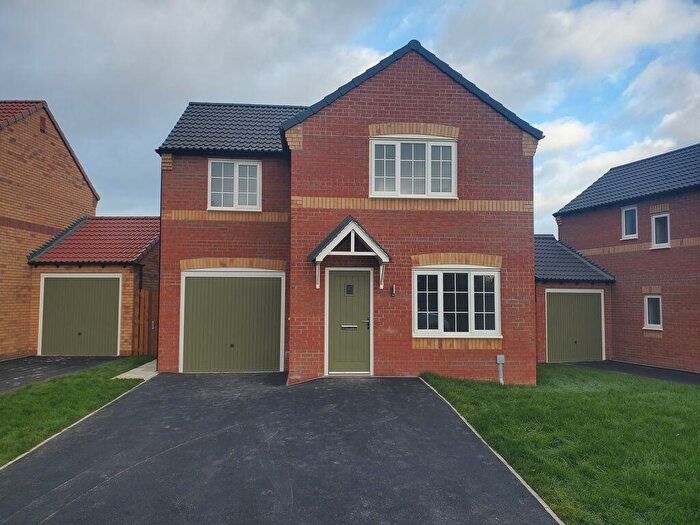 3 Bedroom Semi Detached House To Rent In Water Rail Road, S81