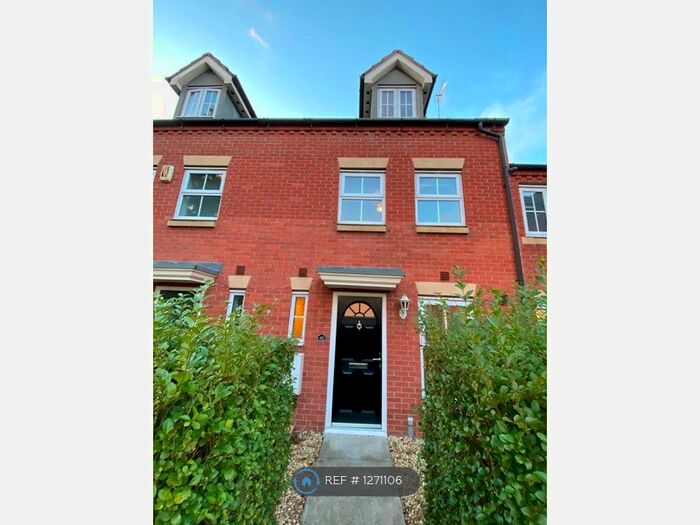 3 Bedroom Terraced House To Rent In Finney Drive, Grange Park, Northampton NN4