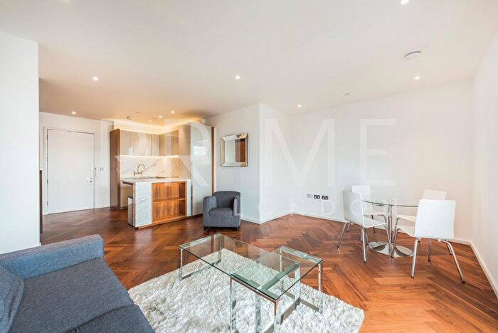 1 Bedroom Flat To Rent In Ambassador Building, New Union Square, Embassy Gardens, SW11