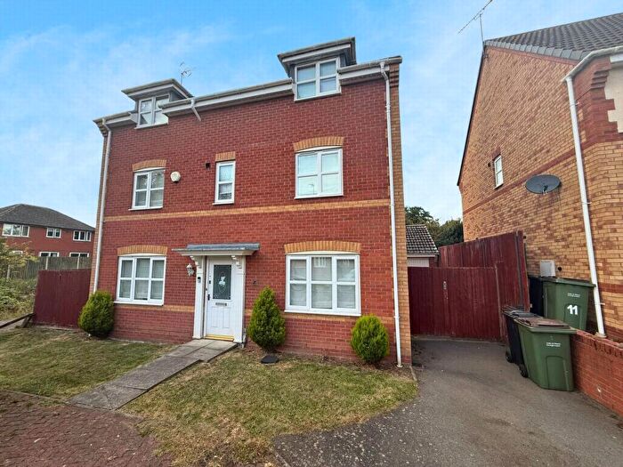 4 Bedroom Detached House To Rent In Bluebell Close, Oadby, LE2