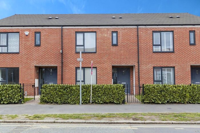 3 Bedroom Property To Rent In Montem Lane, Slough, SL1