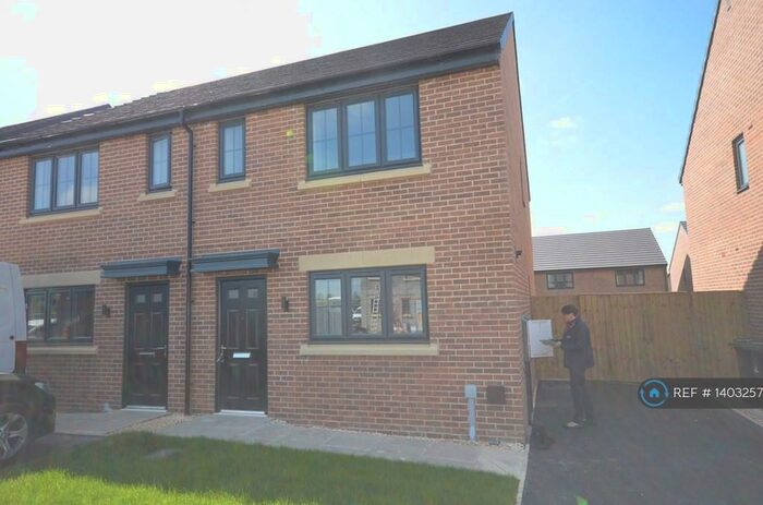 3 Bedroom Semi-Detached House To Rent In School Street, Thurnscoe, Rotherham, S63