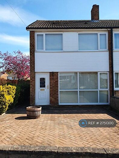 3 Bedroom Semi-Detached House To Rent In Moorgate Road, Kippax, Leeds, LS25