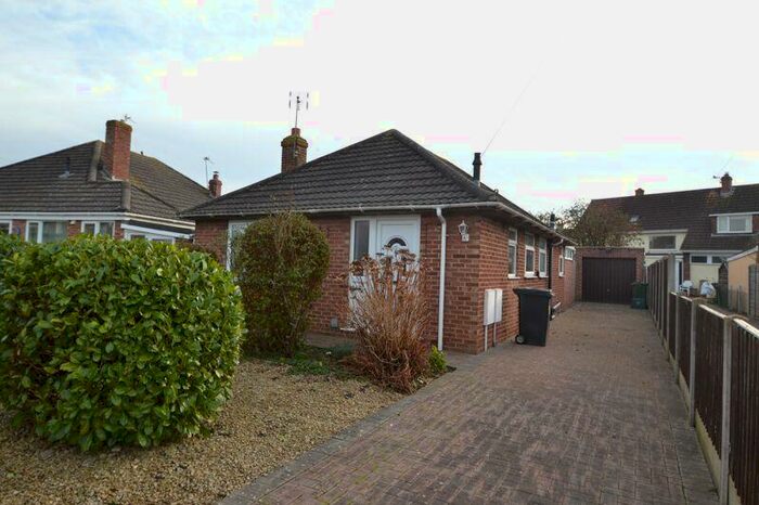 2 Bedroom Detached Bungalow To Rent In Shelley Avenue, Clevedon, BS21