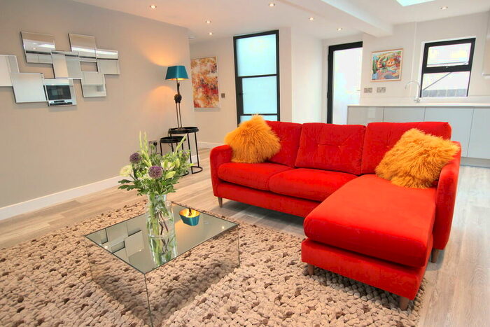 2 Bedroom Detached House To Rent In North Road, The Park, NG7