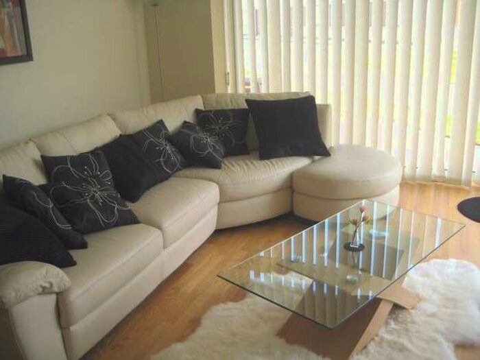 1 Bedroom Flat To Rent In Woodlands, Hayes Point, Sully, CF64